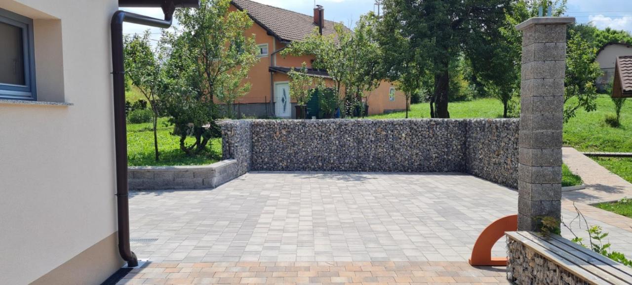 Bed and Breakfast Nona BB Postojna Exterior foto