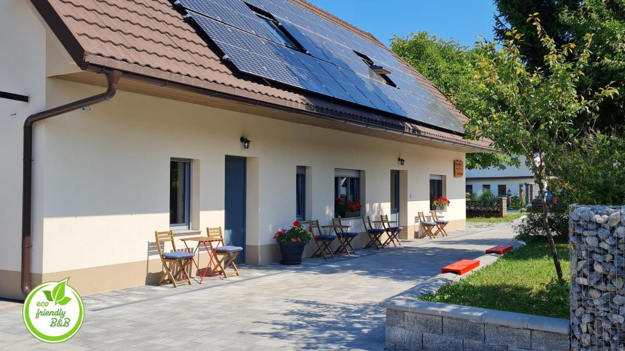 Bed and Breakfast Nona BB Postojna Exterior foto